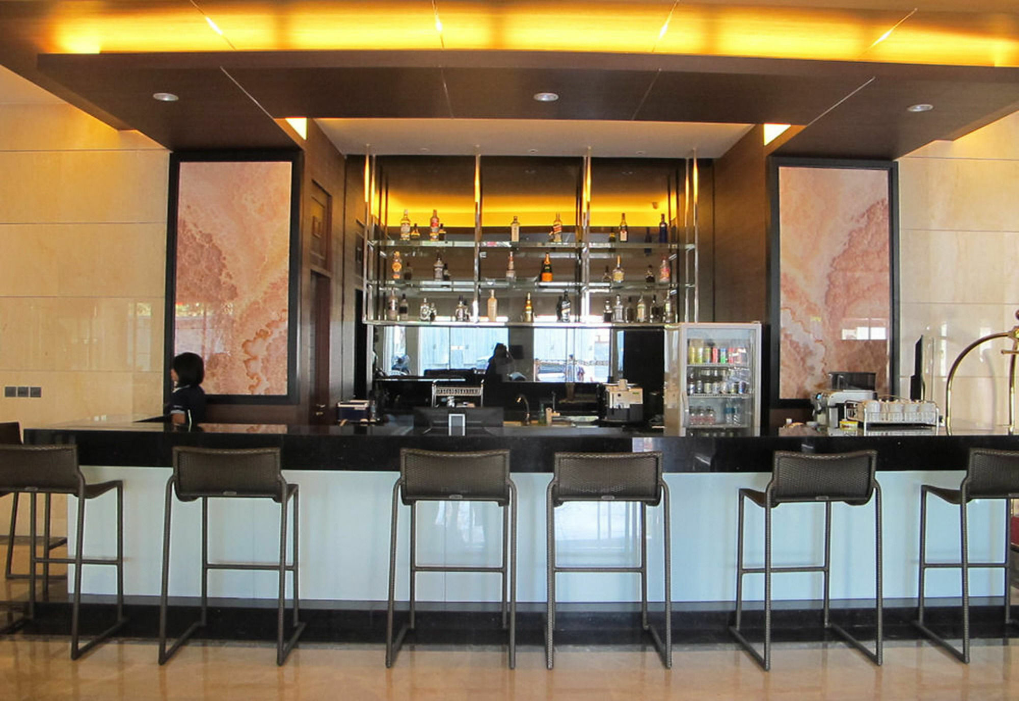 March Hotel Pattaya Eksteriør billede