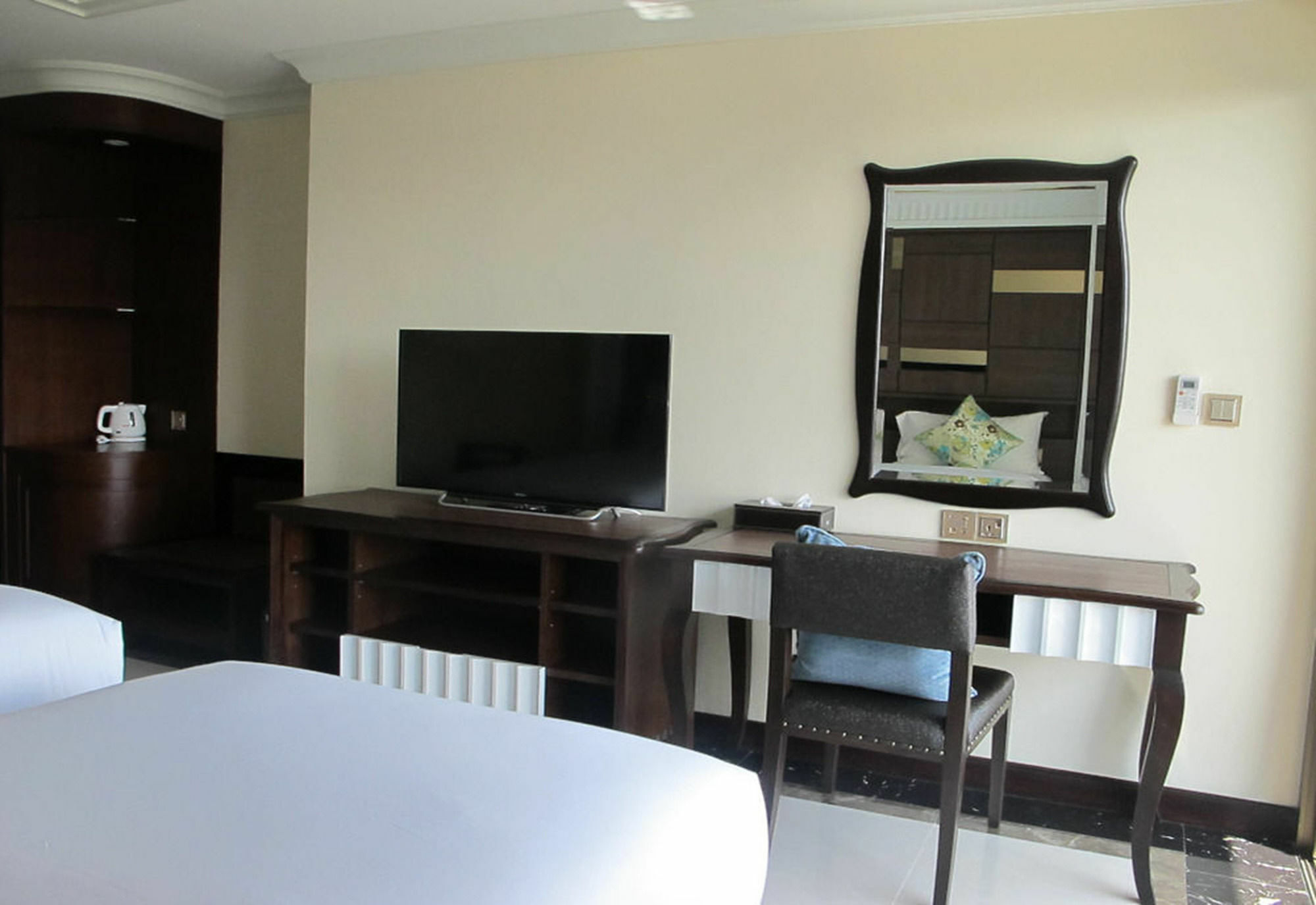March Hotel Pattaya Eksteriør billede